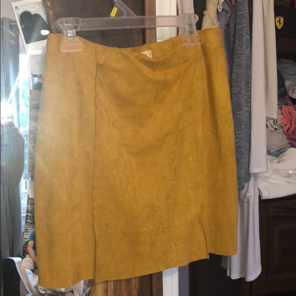 SUPER CUTE AMERICAN THREADS MINI SKIRT!!!!